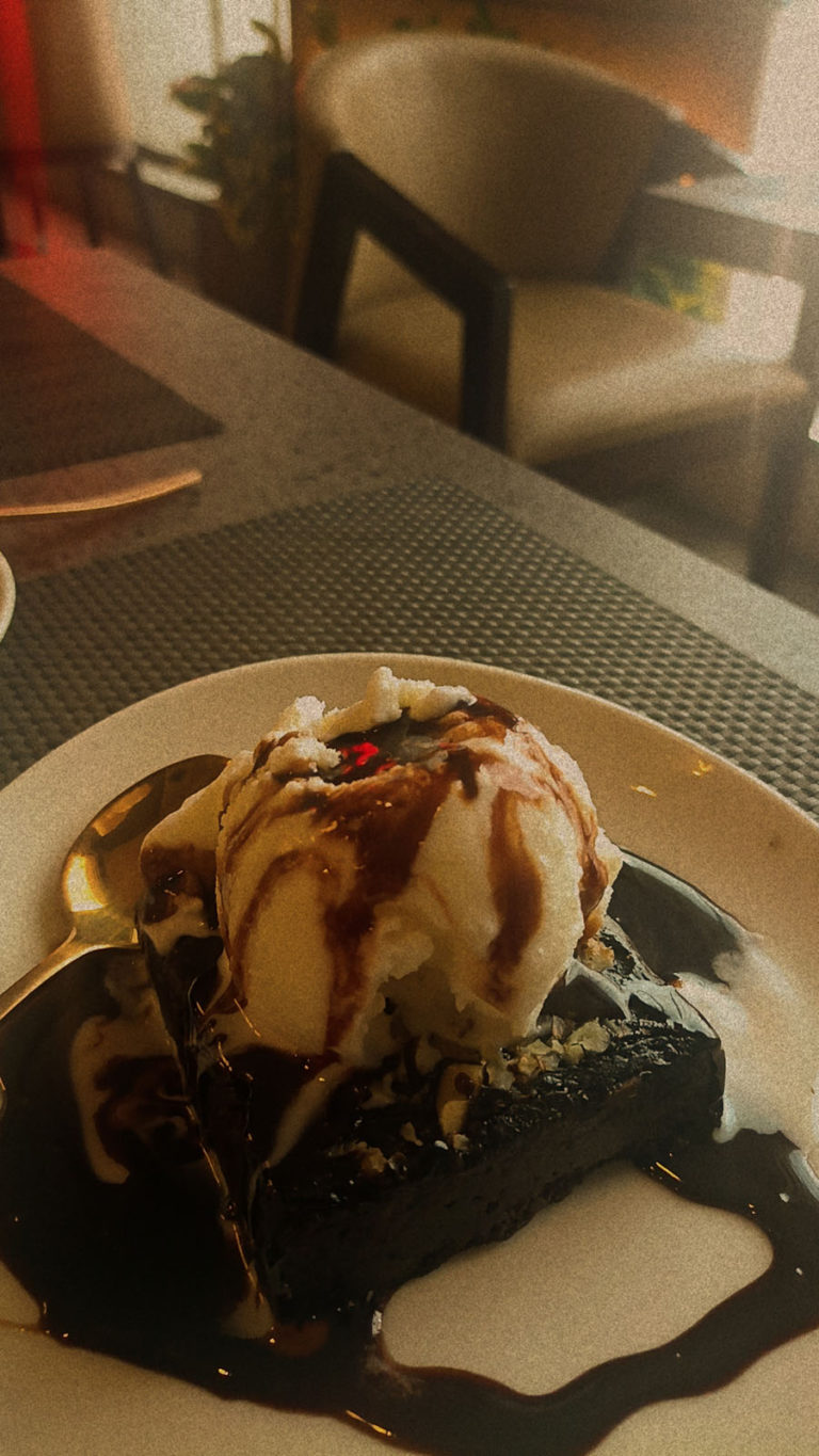 Food Influencer and Blogger Siddhi Foodie 2102 HungerHoo 11 768x1365