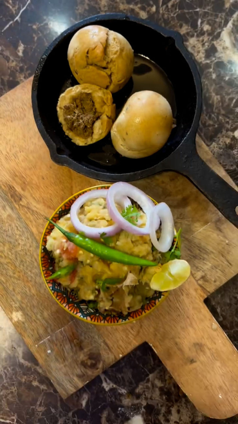 Food Influencer and Blogger Bandana Nutritjournal HungerHoo 3 768x1365