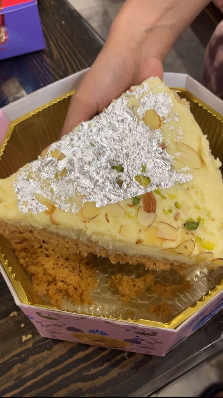 Food Influencer and Blogger Shivangi and Amit Twistie Bites HungerHoo 6 768x1368