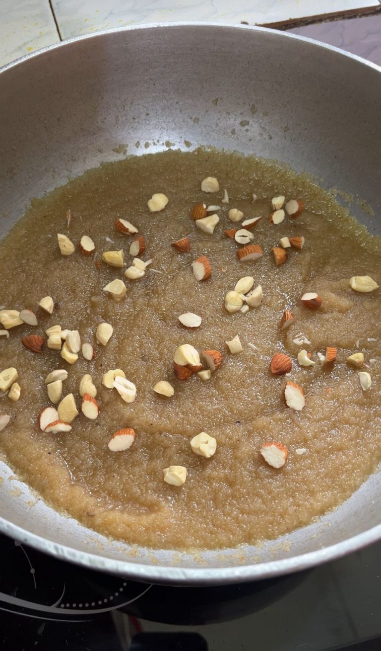 Food Influencer and Blogger Shivangi and Amit Twistie Bites HungerHoo 8 768x1310