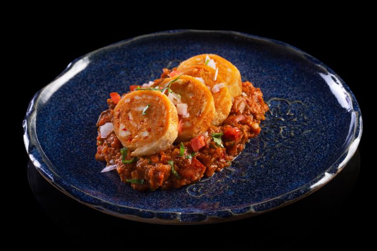 Highly Rated Restaurant Ziya The Oberoi Mumbai Maharashtra India HungerHoo 14 768x512