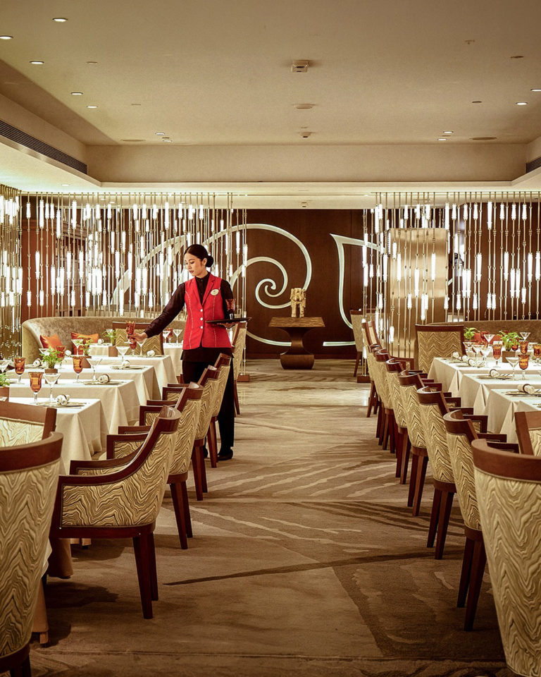 Highly Rated Restaurant Avartana ITC Grand Chola Chennai Tamil Nadu India HungerHoo 1 768x960